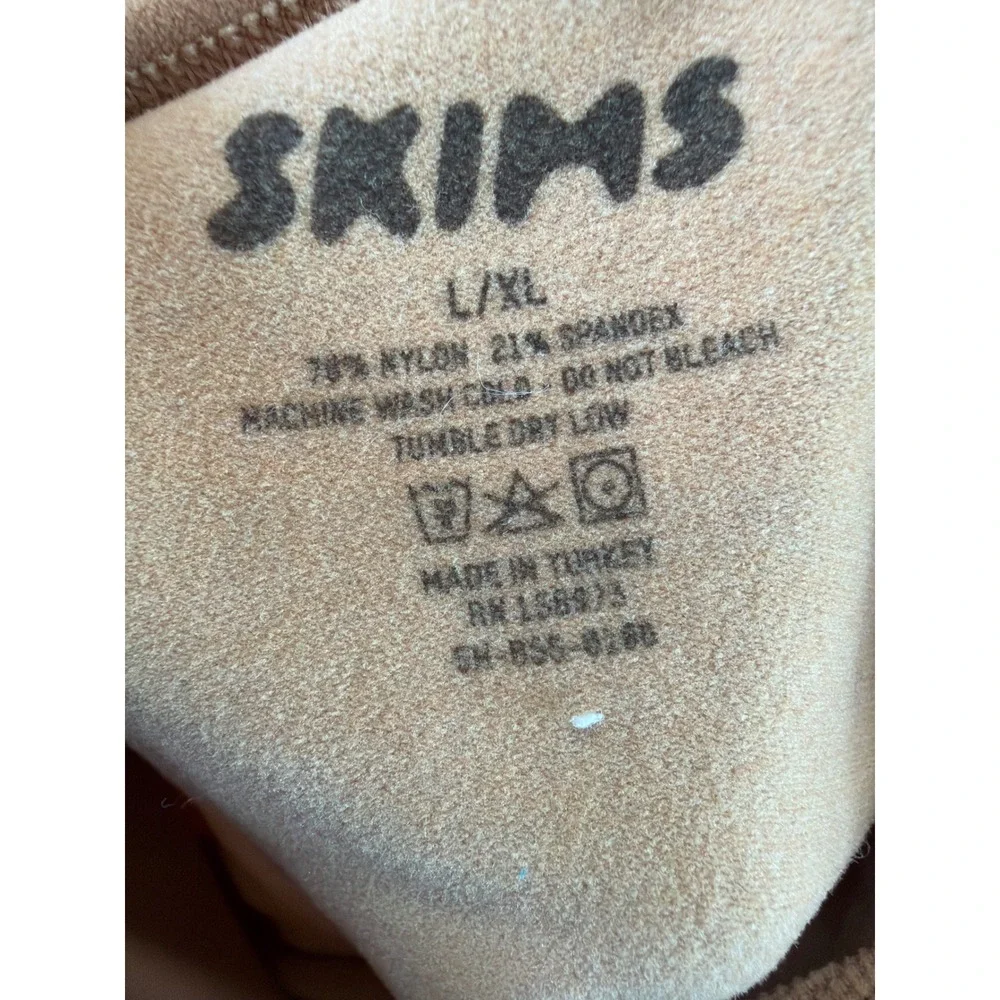SKIMS Shapewear Bodysuit Women L/XL Tan Seamless Sculpting‎ Mid-Thigh Bodysuit